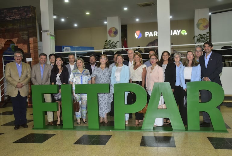 Autoridades del Gobierno y referentes del sector turístico anunciaron un nueva edición de la Feria Internacional del Turismo del Paraguay (Fitpar). El evento será en octubre, en el Centro de Convenciones del Mariscal.