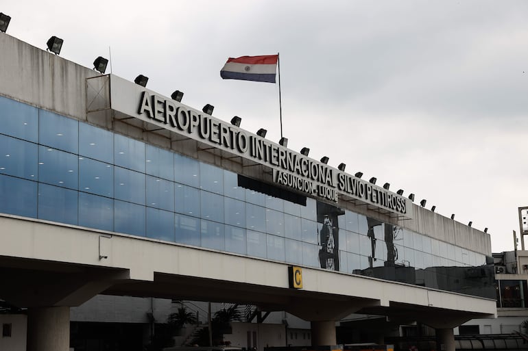 El aeropuerto internacional Silvio Pettirossi, en Luque.