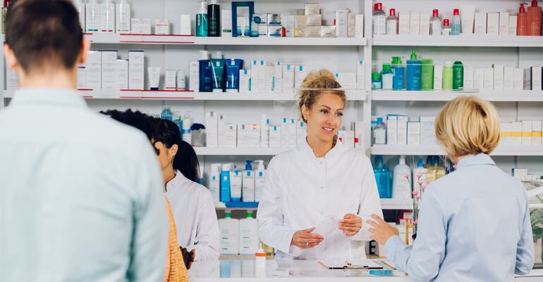 Los farmacéuticos son profesionales clave en la atención primaria a la ciudadanía.