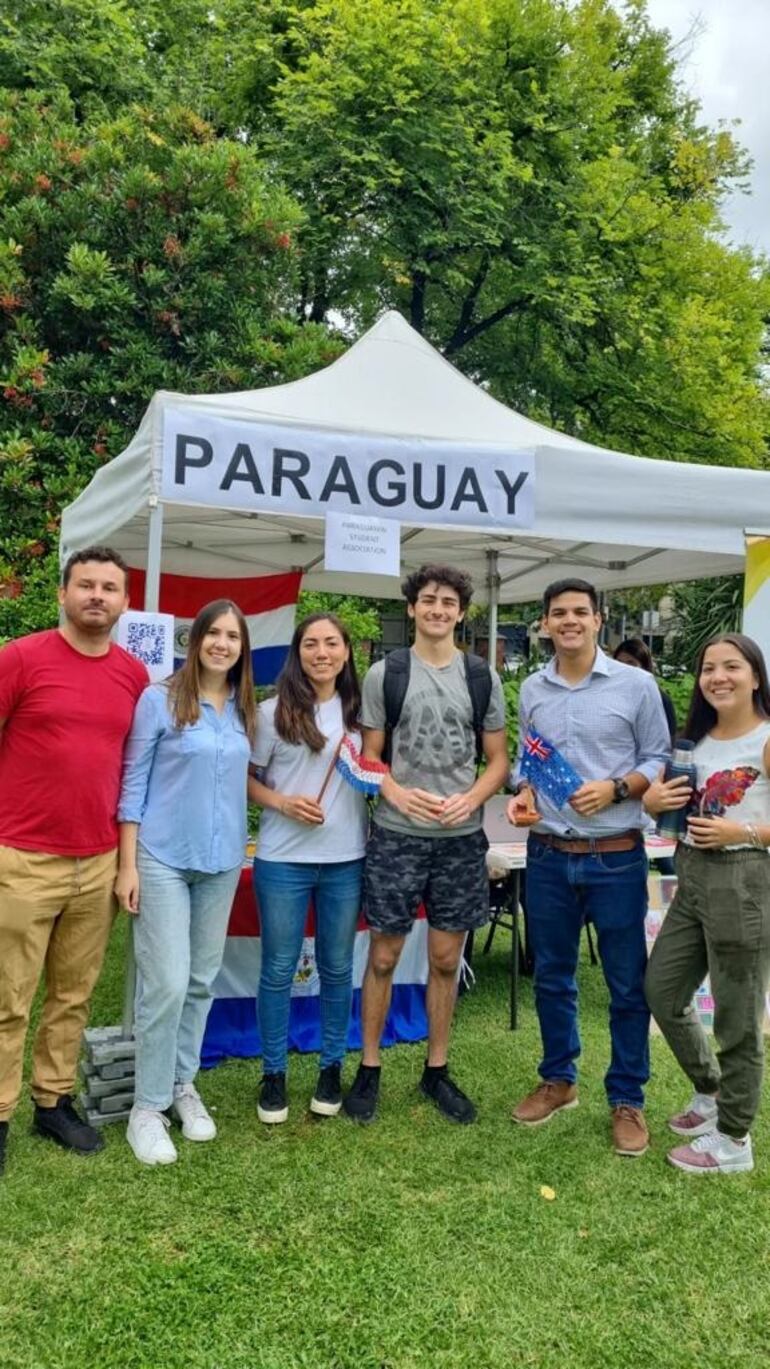 Los becarios desarrollan varias actividades durante su estadía en Australia.