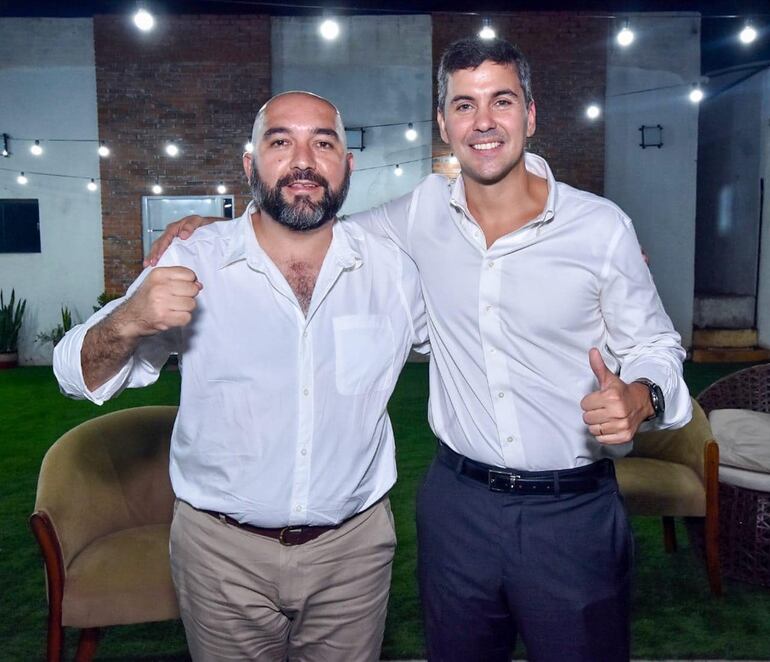 El diputado cartista Orlando Arévalo, vicepresidente primero del Jurado de Enjuiciamiento de Magistrados (JEM), junto con el presidente Santiago Peña.