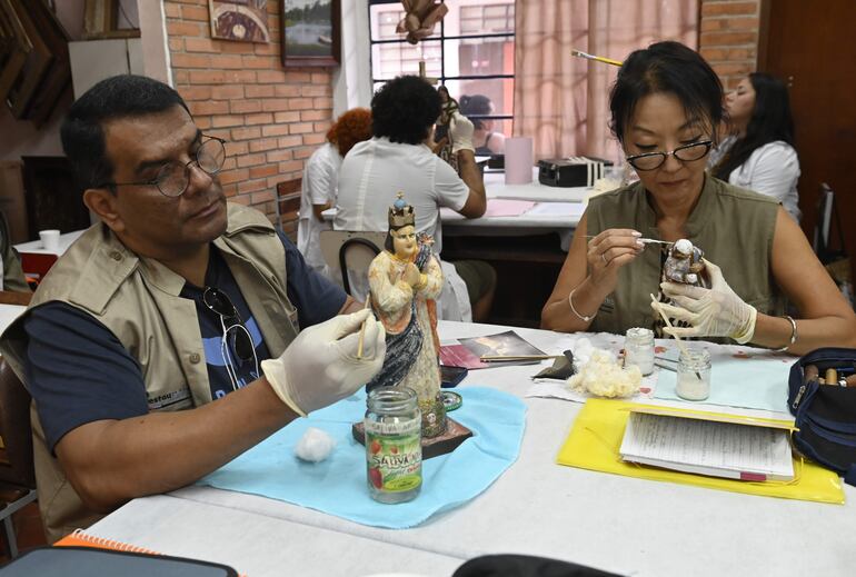 En Bellas Artes es el único sitio donde se dictan clases de restauración, se informó. 