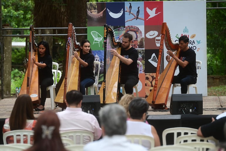 Concierto en la plaza José Asunción Flores.