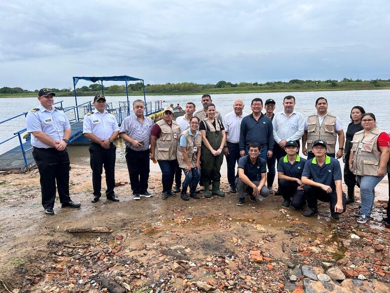 El acto por el Día Nacional del Pacú contó con la participación del presidente de la Asociación Paraguaya de Caza y Pesca, Jorge Vallejos Machado; el vicedecano de la Facultad de Ciencias Veterinarias de la Universidad Nacional de Asunción, Dr. José Ramón Peralta; el representante del Ministerio de Desarrollo Social, Ing. Óscar René Cabrera; el Jefe del Departamento de Pesca y Acuicultura de la Facultad de Ciencias Veterinarias de la UNA, Dr. Rodrigo Romero Rolón; el Jefe de la Misión Técnica de Taiwán, Ing. Jiunn-Shyan Jou y el Gerente del Proyecto Surubí, Ing. Samuel Liu.