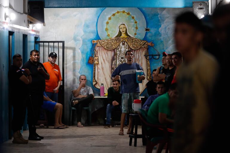 Internos en la Penitenciaría Nacional de Tacumbú.