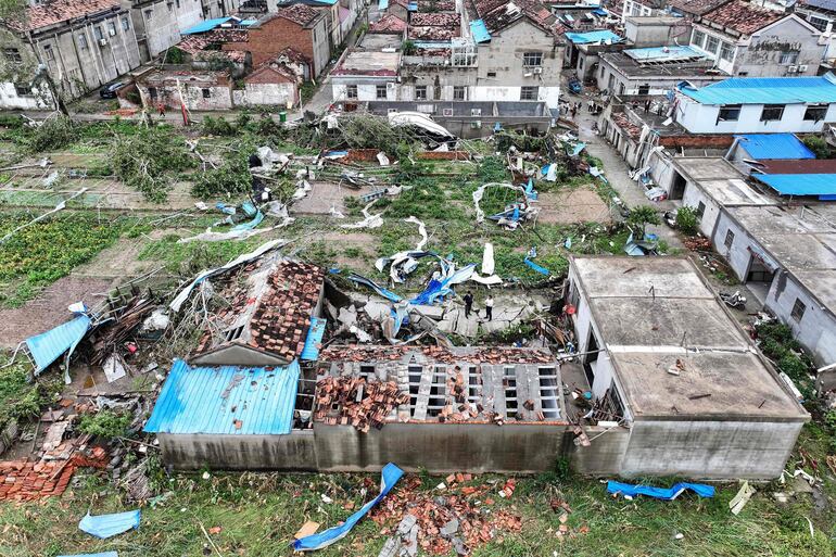 Edificios dañados por un tornado en la ciudad de Suqian, en la provincia china de Jiangsu.