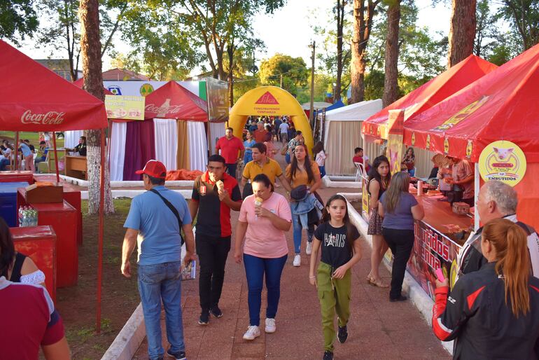 Muchos turistas visitaron la Expo Eco de Independencia.