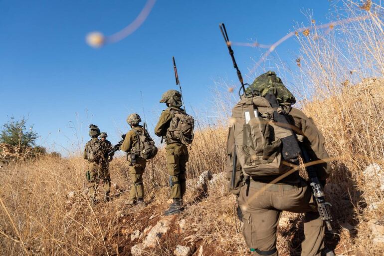 Al menos 31 personas murieron y 14 resultaron heridas tras “una ola de ataques” israelíes en el este y el sur del Líbano.