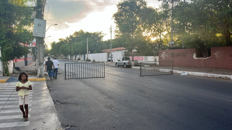 Vallado en zona del club Libertad.