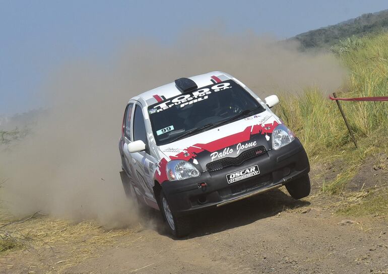 En la RC4L-16V los vencedores fueron Pablo Cabañas y Fabrizio González con este Toyota Vitz RS 1500 cc.