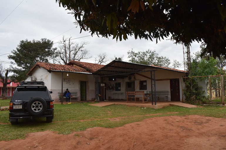 El edificio donde funciona la Unidad de Salud de Lima, fue construida hace 60 años, inicialmente era una escuela