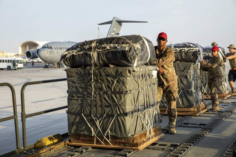 Estados Unidos lanzó ayer por segunda vez ayuda humanitaria desde sus aviones hacia el castigado norte de Gaza, en este caso paquetes que contienen más de 36.800 lotes de comida, informó el Comando Central de Estados Unidos (CENTCOM).