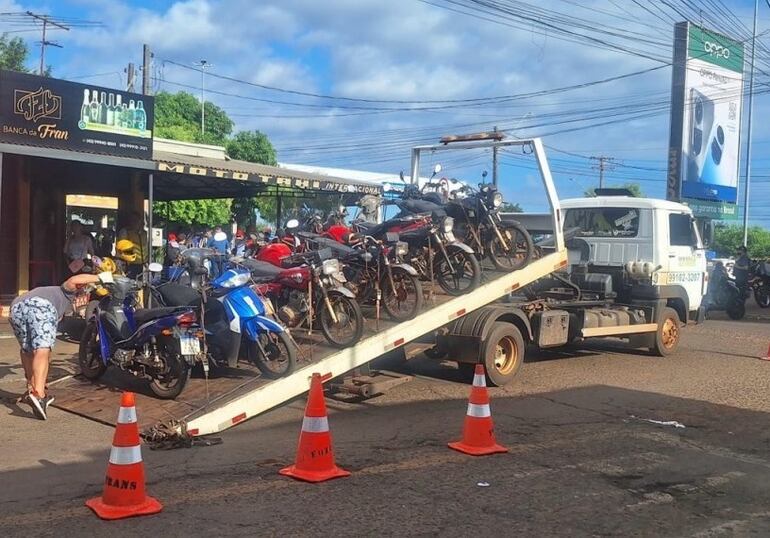 Las motocicletas incautadas fueron trasladada a la Prefeitura (Municipalidad) de Foz de Iguazú.