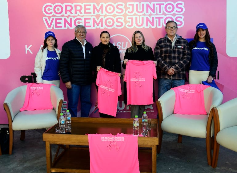 Organizadores de la corrida de 5K “Corremos juntos, vencemos juntos”, a realizarse el 20 de octubre del corriente año.