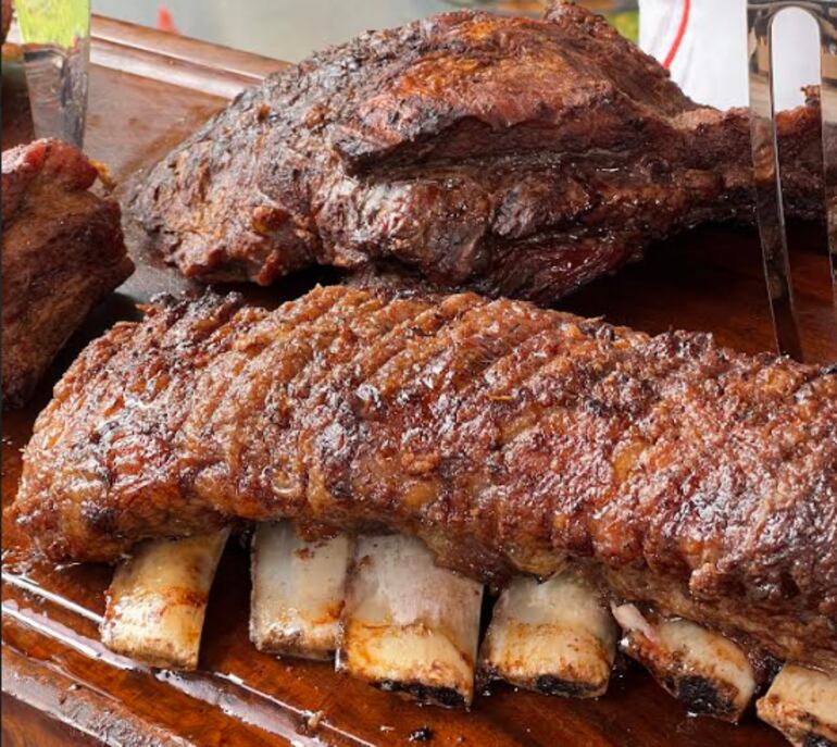 La carne para el asado no faltará este fin de año pero los precios ya están por las nubes. Foto: Gentileza Asado Benítez.