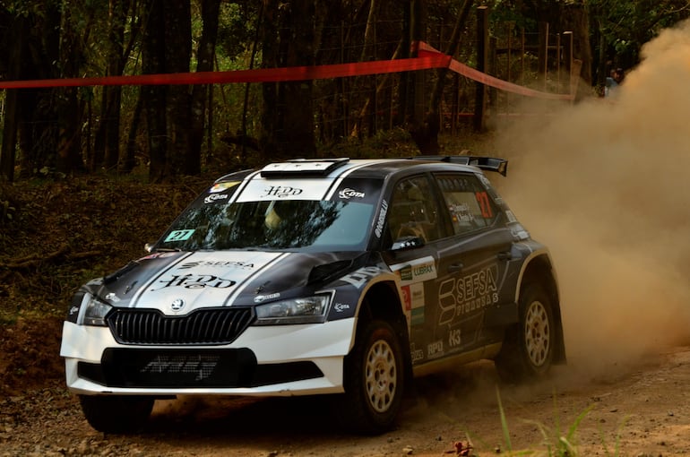 Diego Domínguez Bejarano se impuso en la tres últimas especiales del día y terminó la jornada en la cuarta plaza, con el Skoda Fabia Rally2 EVO.