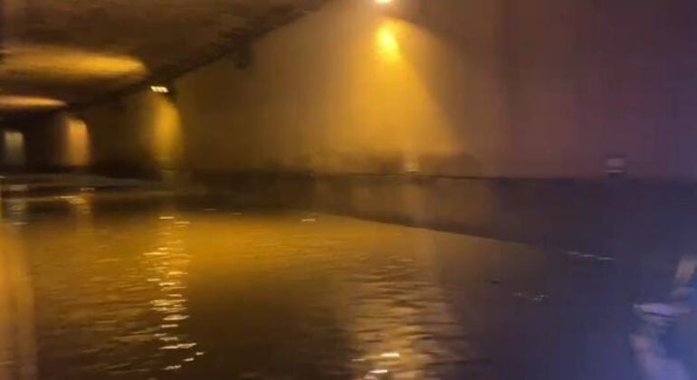 El túnel Itapúa se llenó de agua, por lo que se cerró al tránsito. 