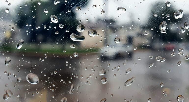 La Dirección de Meteorología prevé lloviznas durante las primeras horas en el este del país.