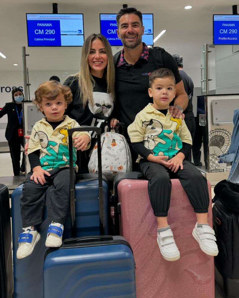 ¡Bella familia! Los Escobar-Páez se dieron una escapada a Punta Cana. (Instagram/Magalí Páez)