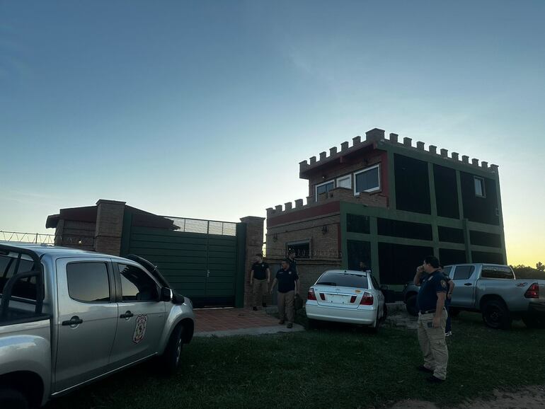 Esta es la casa de verano del juez de Paz del Juzgado de Nueva Asunción (Presidente Hayes), Jorge Adolfo Franco Garelik, allanada esta mañana.