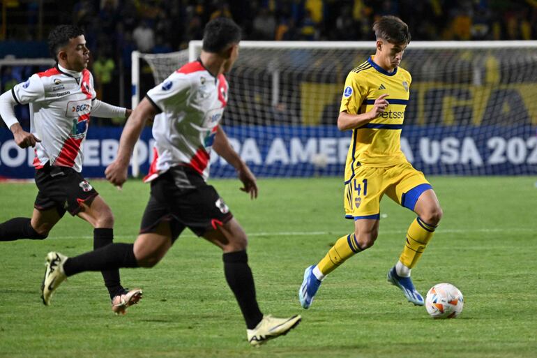 Boca igualó ante Nacional Potosí