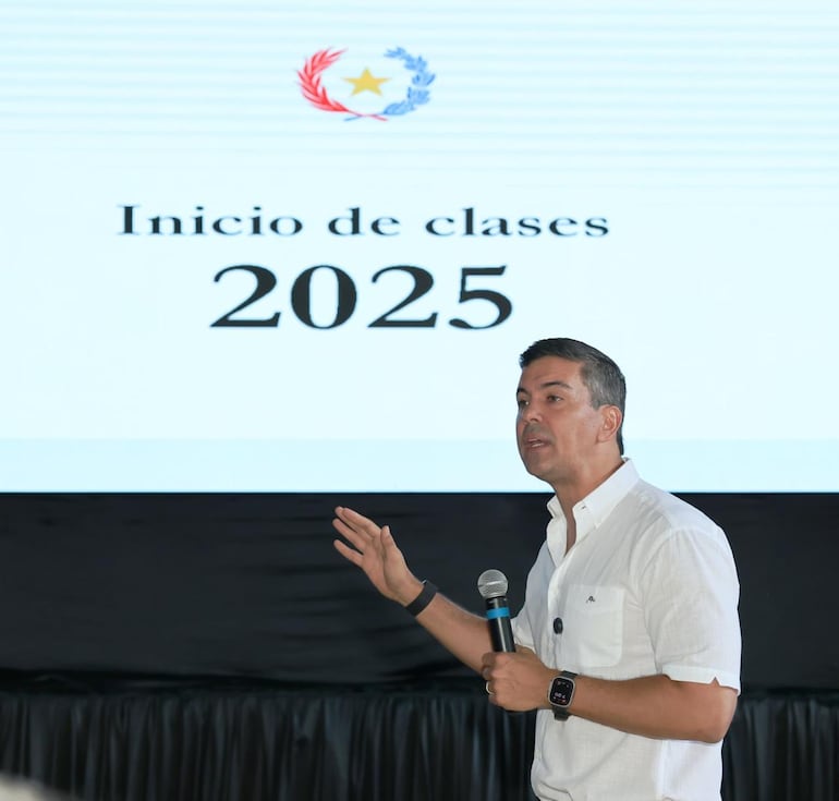 Santiago Peña en el Colegio Técnico Nacional