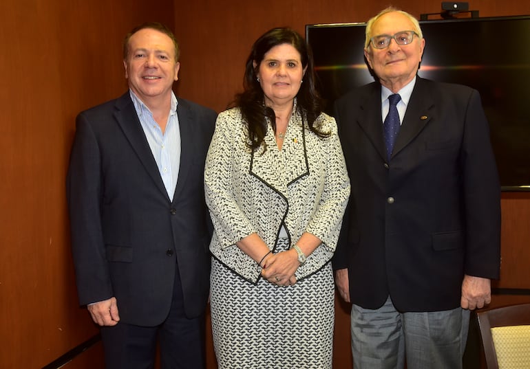 Javier Bernardes, Ana Ceuppens y Vladimir Ionescu.