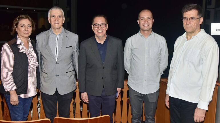 Jacqueline Morán Rosas, el embajador de México Juan Manuel Nungaray, Carlos Villeda Trejo, Joaquín Martínez Alegría y Carlos Fernández Dittmann.