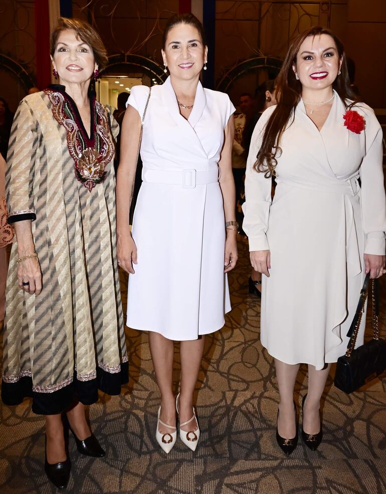 Margarita Morselli, Alexandra Storm y Zuny Borja.