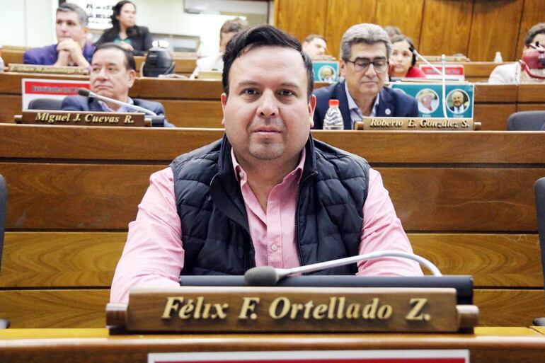 El exdiputado colorado cartista por Guairá, Félix Ortellado, fue nombrado director general de la Dirección de Beneficencia y Ayuda Social (Diben).