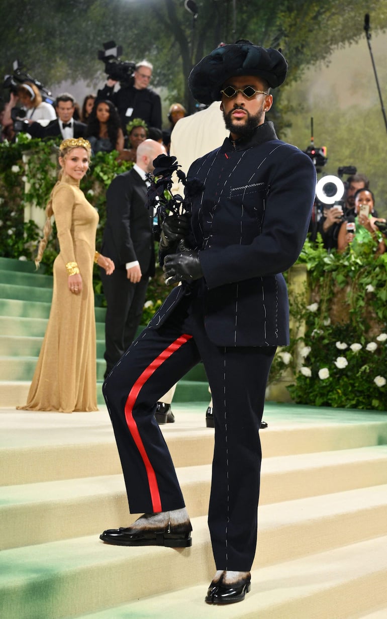 Bud Bunny llegó a la alfombra roja del Met Gala 2024.