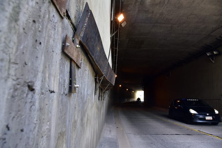 Aí se encuentra actualmente  el túnel de la autopista Ñu Guasu.