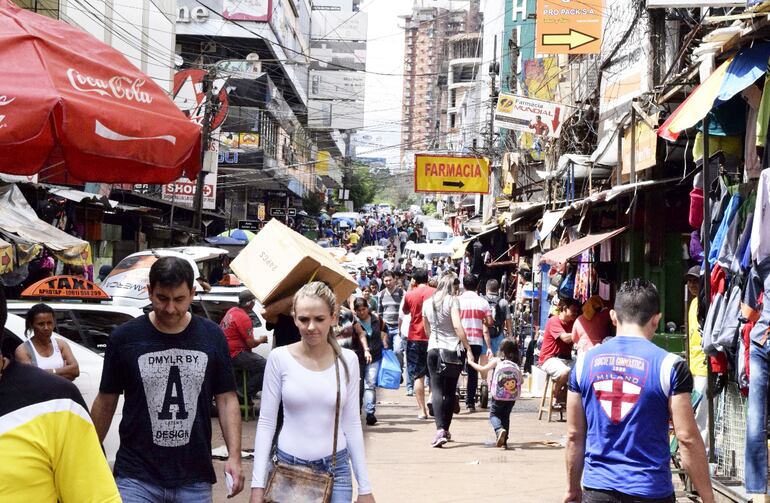 Los “free shops”  harán que el comercio que tenía como protagonista a Ciudad del Este se vuelque hacia el lado brasileño.