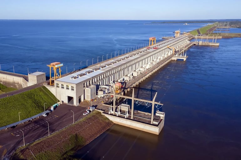 Represa hidroeléctrica Yacyretá, el tramo más importante del conjunto.