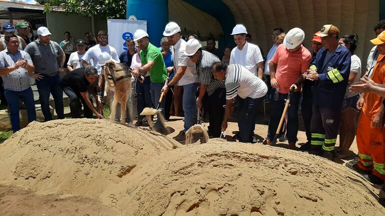 El barrio Villa Laurelty renovará el servicio de desagüe cloaca y tendrá un nuevo sistema de cañería para agua potable.