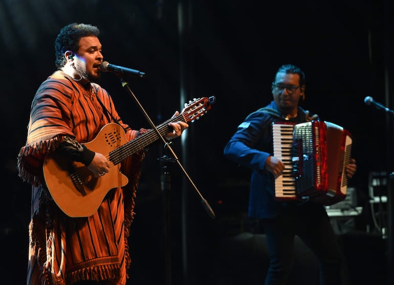 El grupo Tierra Adentro encabezará esta noche la 27 edición del Festival del Ykua Salas.