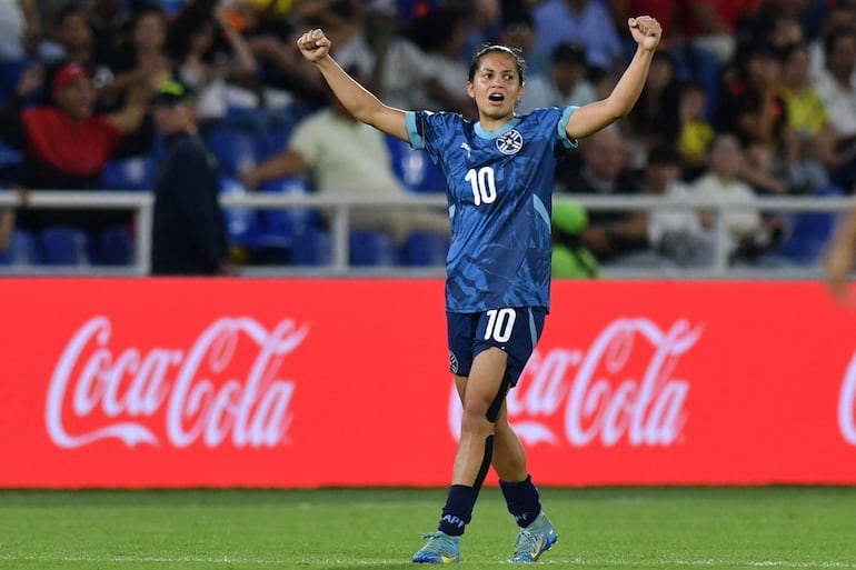 Fátima Acosta, jugadora de la selección de Paraguay, celebra un gol en el partido ante Marruecos por la primera fecha del Grupo C del Mundial Femenino Sub 20 en el estadio Olímpico Pascual Guerrero, en Cali, Colombia.