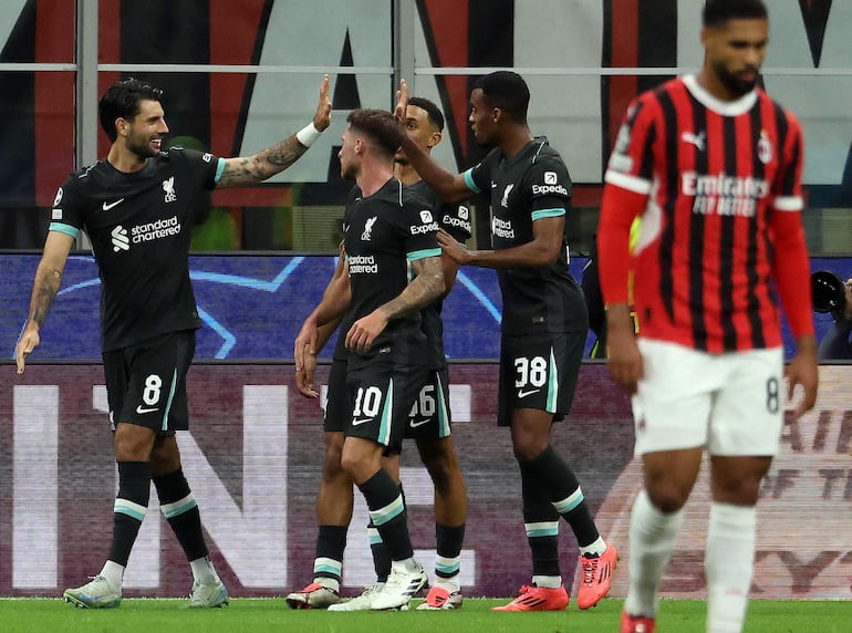 El Liverpool goleó al Milan en San Siro