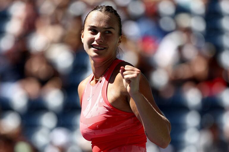  La bielorrusa Aryna Sabalenka (#2 del mundo) sigue avanzado a paso firme en el cuarto y último Grand Slam del año