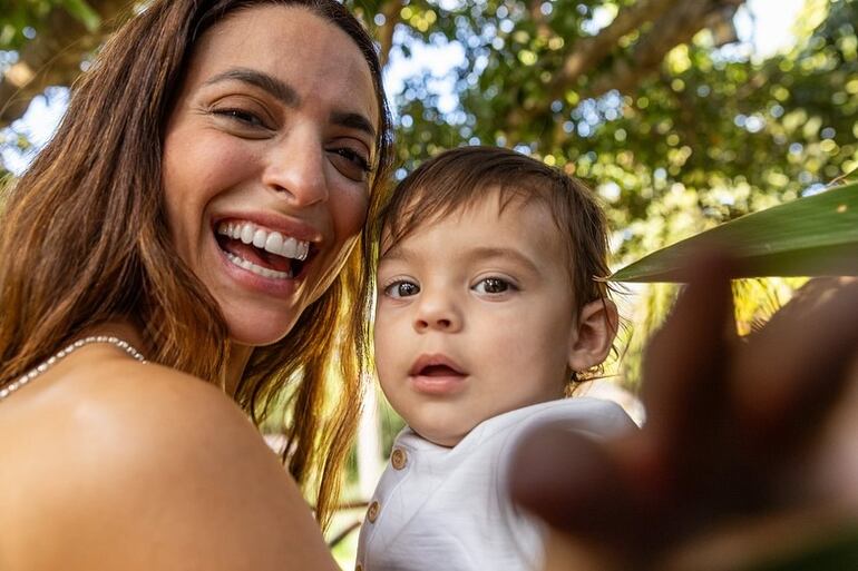 ¡Divinos, madre e hijo! La influencer Puppa Careaga con su pequeño Valentino. (Instagram/Puppa Careaga)