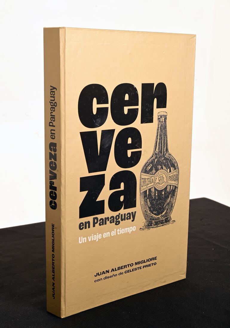 Portada del libro Cerveza en Paraguay. Un viaje en el tiempo, de Juan Alberto Migliore.