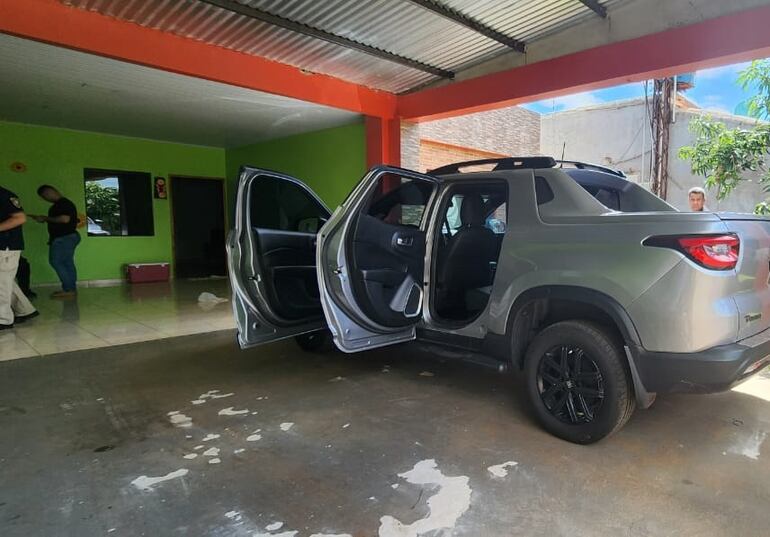 La camioneta fue encontrada en la vivienda del suboficial de la Policía Nacional.