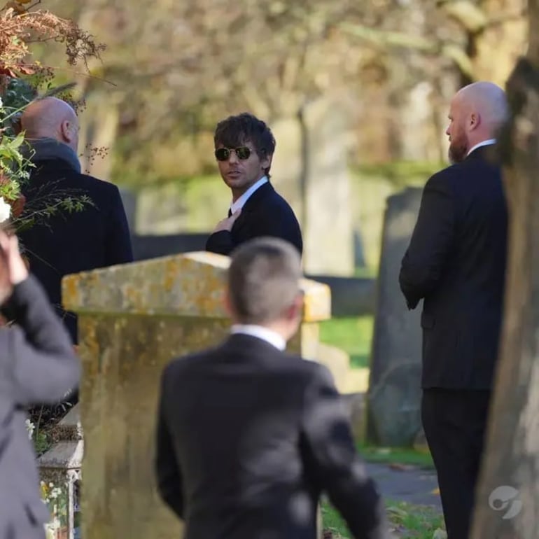 Louis Tomlinson en el funeral de Liam Payne. (Clarín)