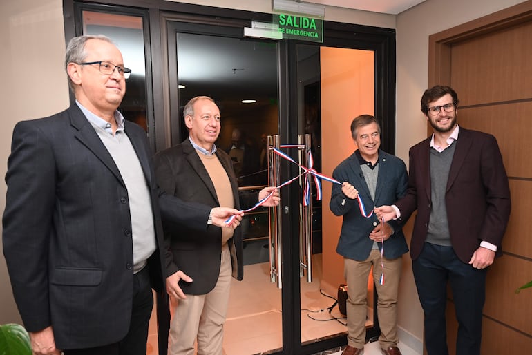 Carlos Wenz, Edgar Salum, Gonzalo Maiza y Martín Navarro en la inauguración del edificio Innova Centro.