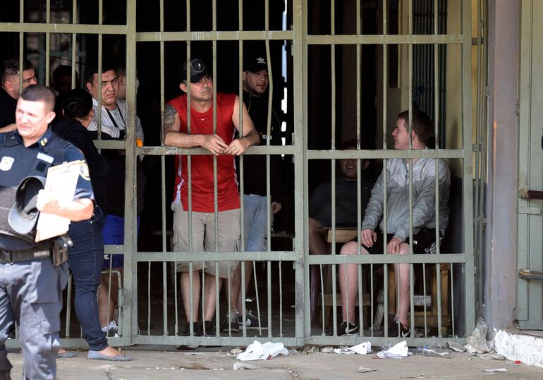 Penal de Tacumbú, tomada la semana pasada por los reclusos, quienes inclusive mantuvieron de rehenes a los guardiacárceles.