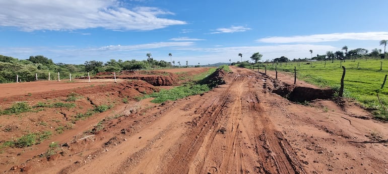 De esta manera se encuentra un sector de la construcción de la ruta del progreso.