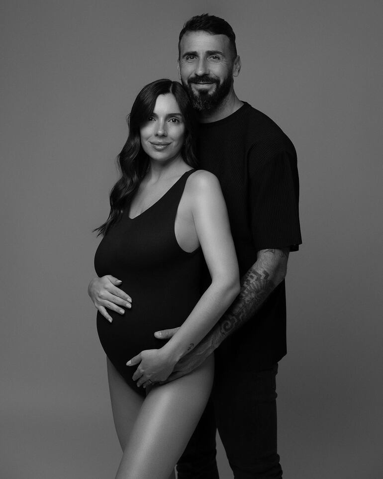 Lucas Pratto y Luli Lozano cuentan los días para la llegada de Bianca. (Instagram/Luli Lozano)