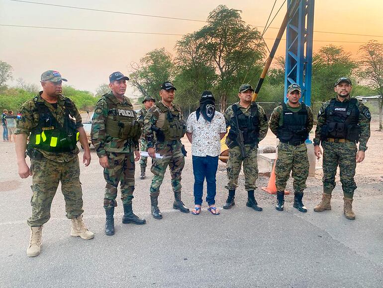 Adelio Fretes Garcia, cuando fue detenido en Mayor Infante Rivarola, Chaco paraguayo.