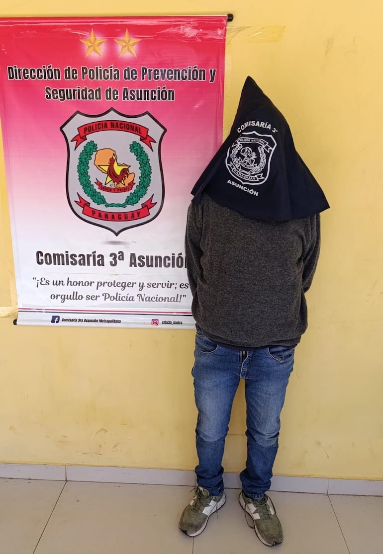 Policía detiene a sexagenario en flagrancia por intento de robo de vehículo