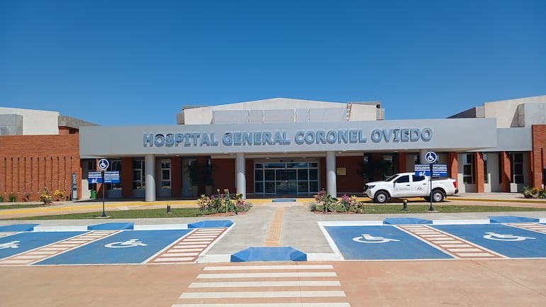 Esta es la razón por la que el “Gran Hospital de Coronel Oviedo” materializó las “puertas giratorias”